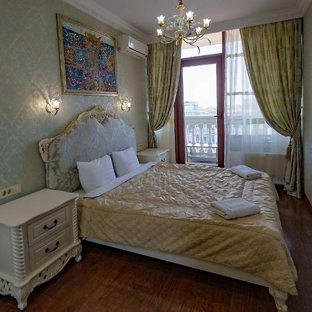 Gefest Apartments Odessa Esterno foto
