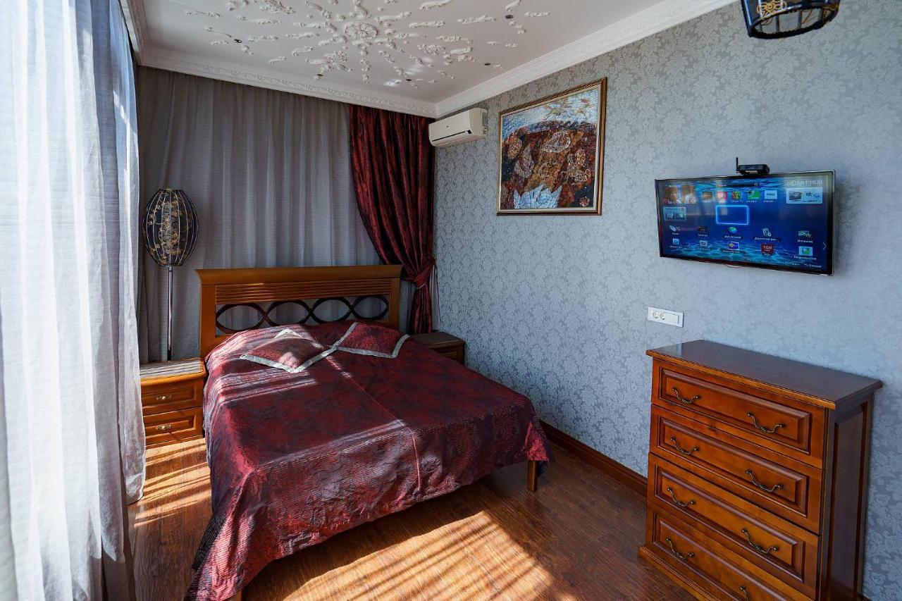 Gefest Apartments Odessa Esterno foto